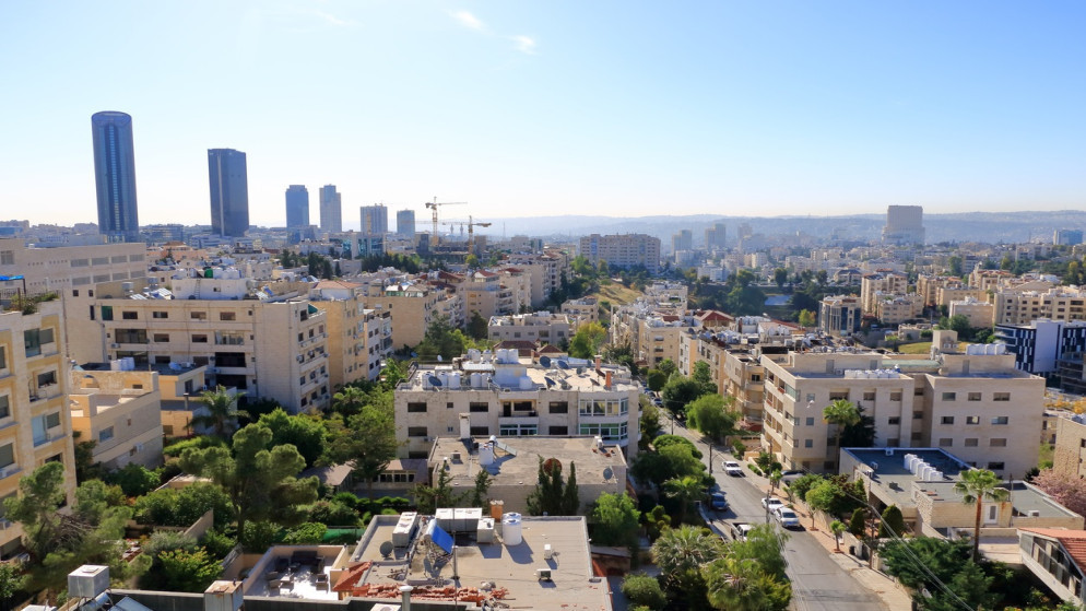 رفع رسوم تصريح "عامل النظافة" في العمارات السكنية إلى 700 دينار