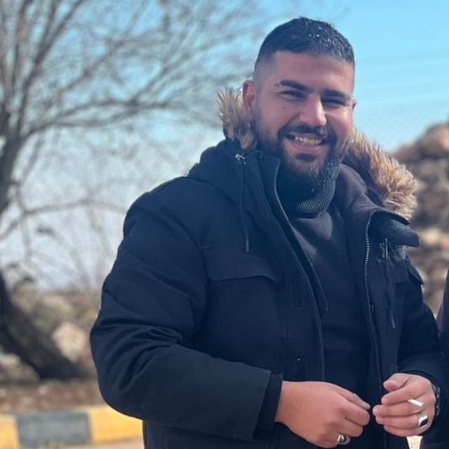مُطالبات بإعادة التحقيق في قضية فصل الطالب مصطفى المومني من جامعة عجلون