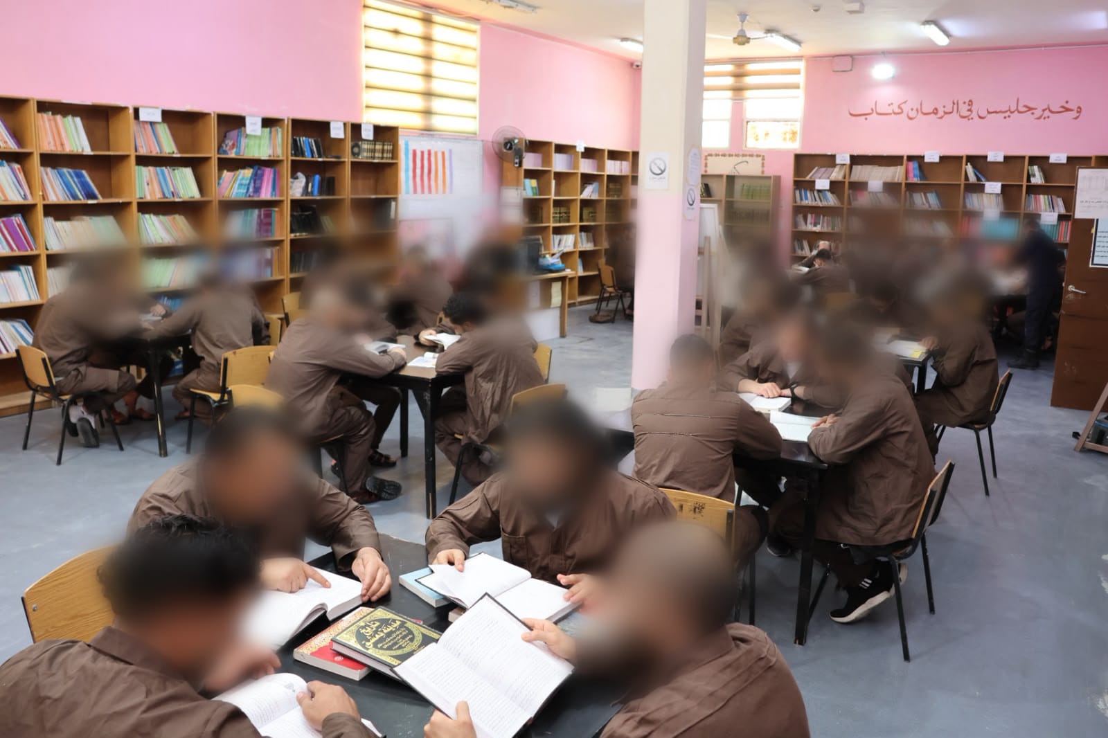 نزلاء مراكز الإصلاح والتأهيل يشاركون في "ماراثون القراءة 2026"