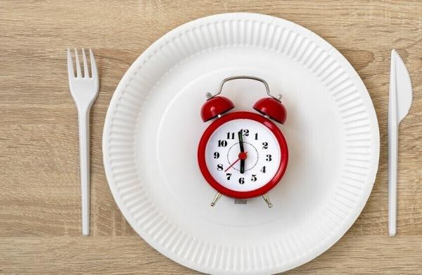 الصيام المتقطع  ..  السر في مرحلة ما بعد الأكل 