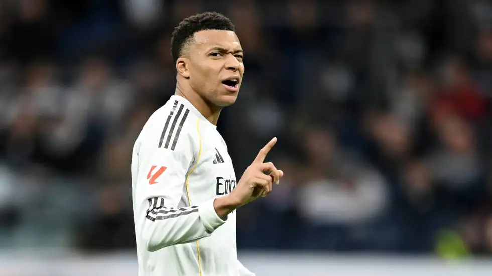 بالأرقام ..  مبابي يكتسح يامال وفينيسيوس في صراع القذائف