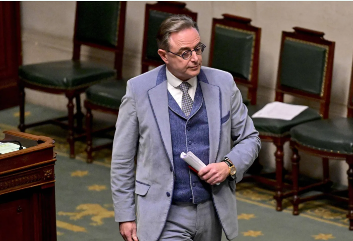 إضراب وطني في بلجيكا يشل قطاعات واسعة لثلاثة أيام