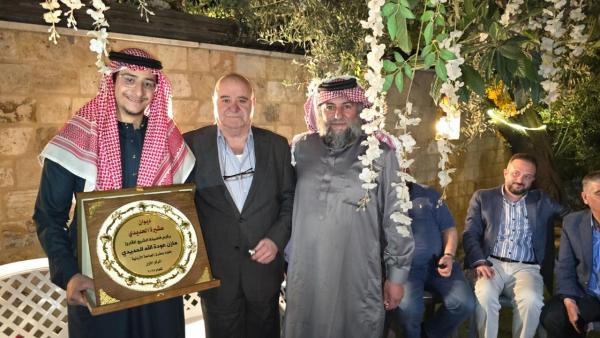 تكريم الشيخ مازن الحديدي لفوزه بمقرئ الجامعة الأردنية 2025