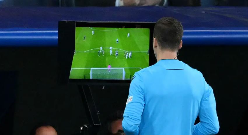الذكاء الاصطناعي يقتحم عالم التحكيم بدءًا من الموسم المقبل