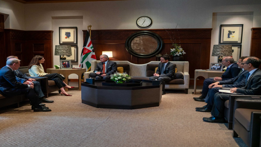 الملك يؤكد ضرورة وقف الاعتداءات الإيرانية على الأردن والدول العربية