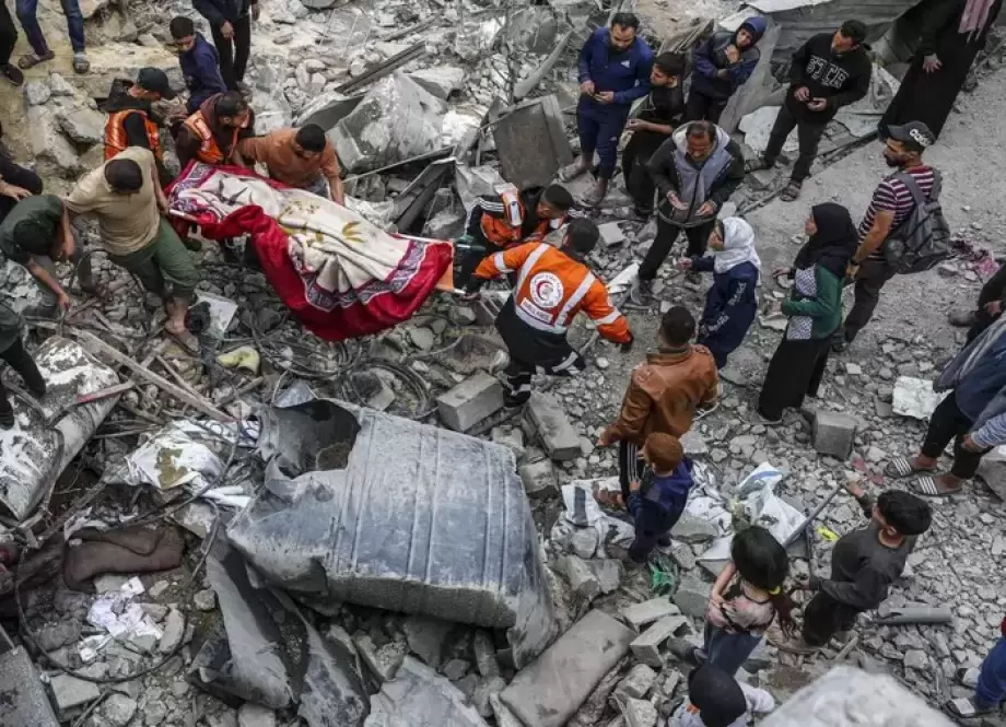 شهيد وإصابات في خروقات الاحتلال لاتفاق وقف النَّار بغزَّة  