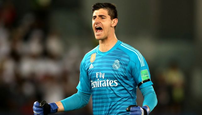 إجابة مثيرة من تيبو كورتوا حول مستقبله مع ريال مدريد