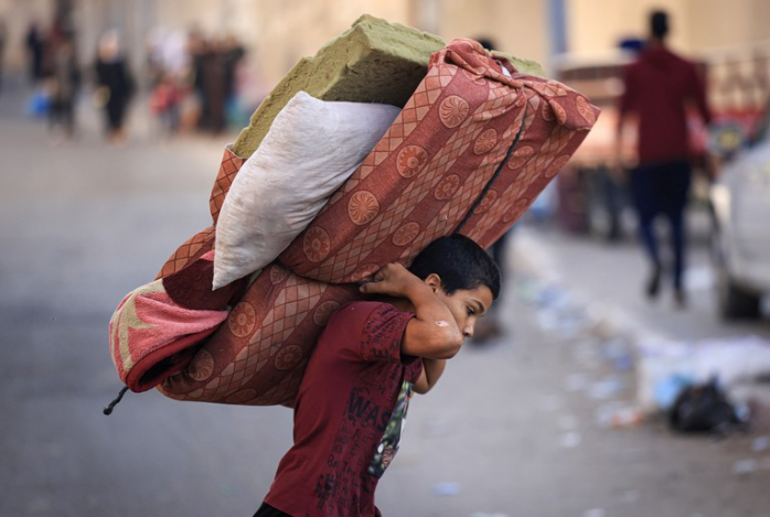 غزة : النازحون يبحثون عن حياة تحت الرماد و نزوح بلا ملاذ
