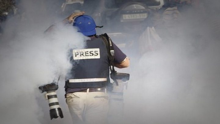 إصابة مصور صحفي برصاص الاحتلال جنوب غزة 