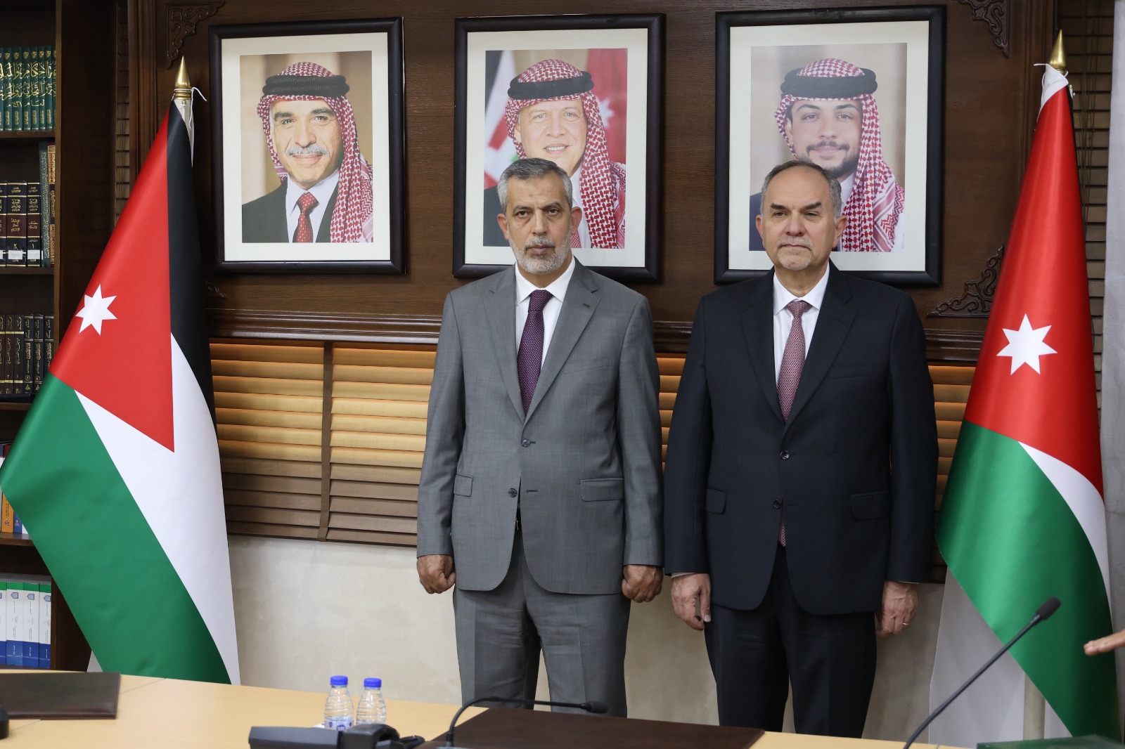 (45) محاميا يؤدون اليمين القانونية أمام وزير العدل