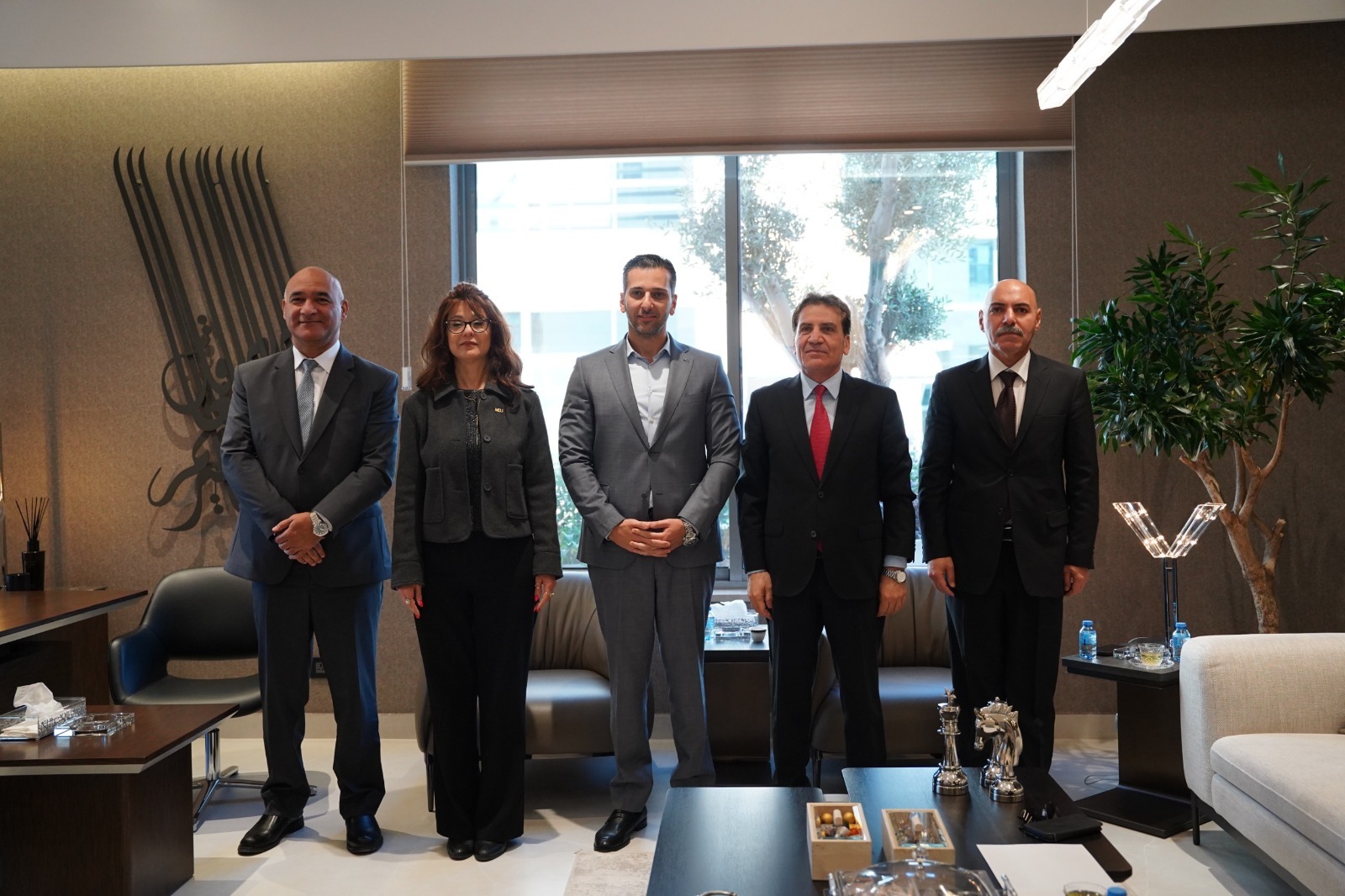 شراكات فاعلة ومبادرات نوعية ..  أبرز ما جاء في لقاء "الشرق الأوسط" والمستشار الثقافي العراقي