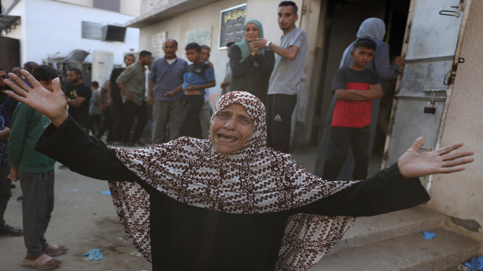 غزة: 25 شهيدًا بفجر السبت، 13 خلال انتظار المساعدات