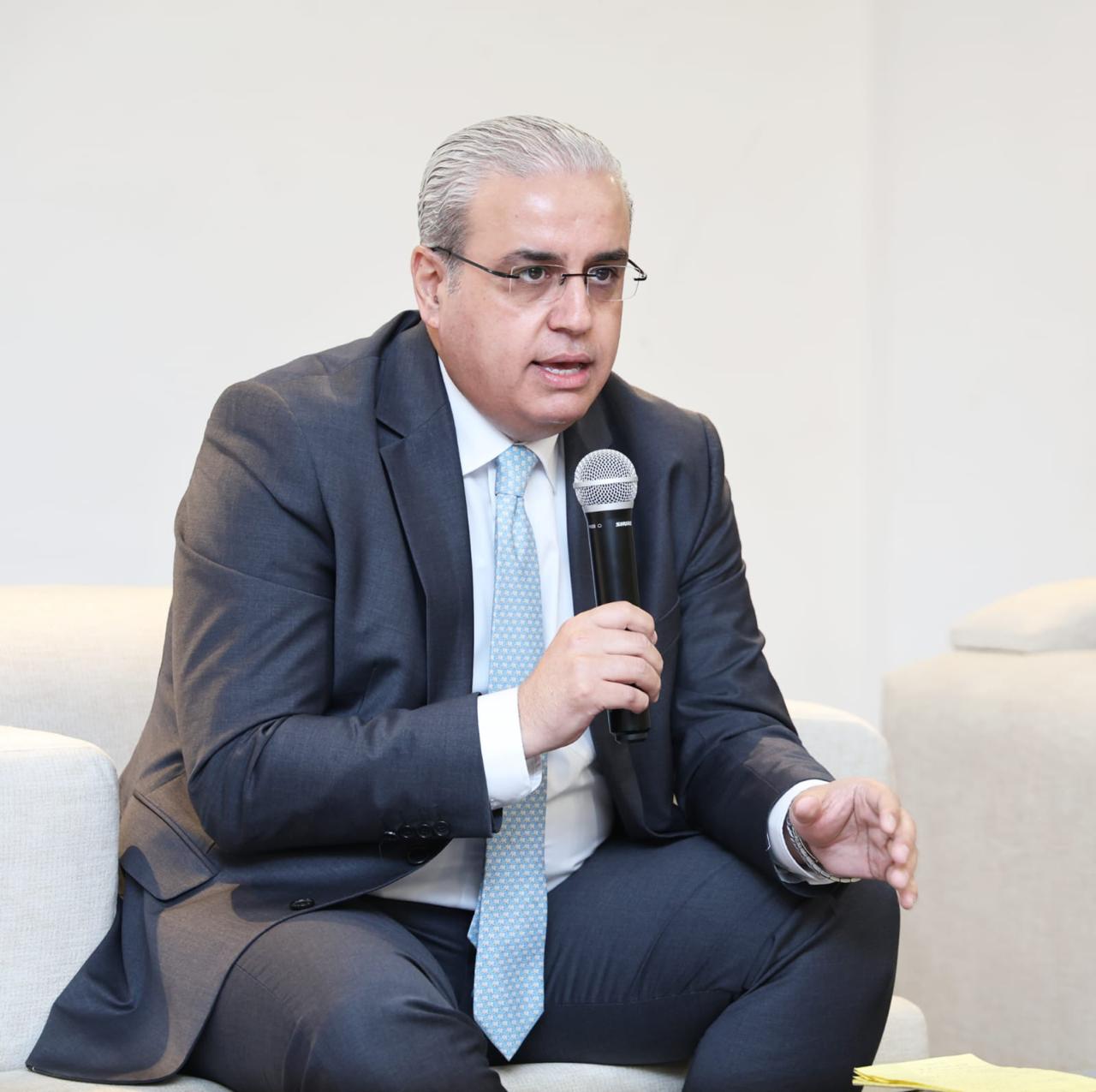 وزير الصحة يوجه بضرورة رفع تقارير أداء ربع سنوية من كل مديرية ومستشفى