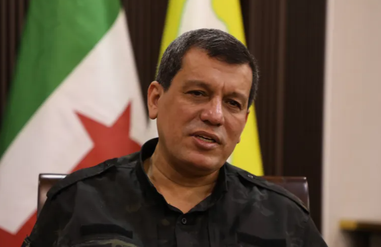 قائد قوات سوريا الديمقراطية: لا نشكل تهديدا لأحد وإدارتنا تحت مظلة الدولة السورية