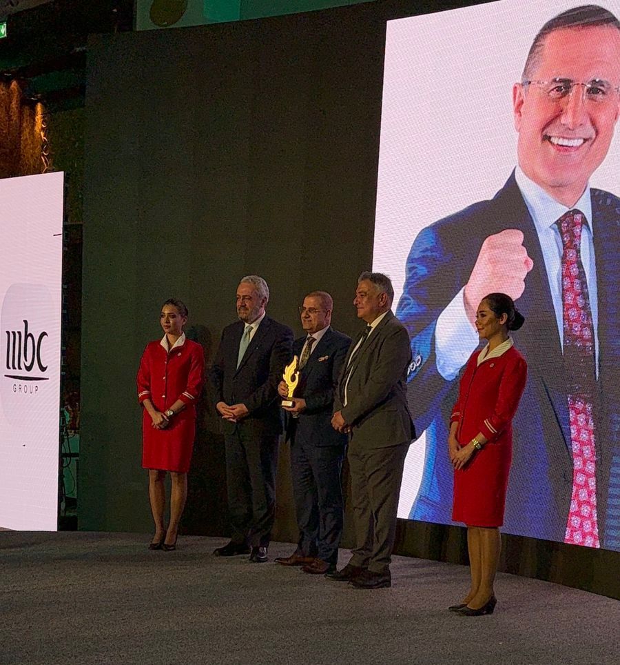 “ملعبنا” - قناة المشهد يحصد جائزة أفضل برنامج رياضي خلال قمة آيكون لصناعة المحتوى والإعلام في عمّان