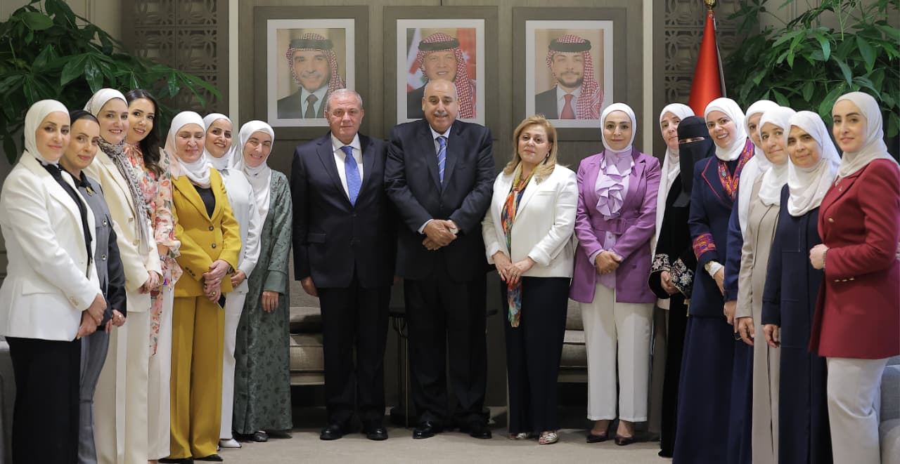 الهواوشة رئيسة لـ "ملتقى البرلمانيات"