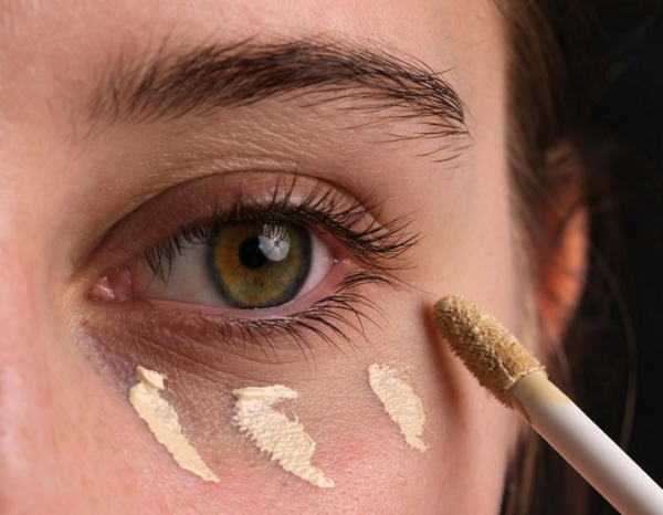 تصحيح الألوان يتفوّق على الكونسيلر  ..  إليكِ الطريقة