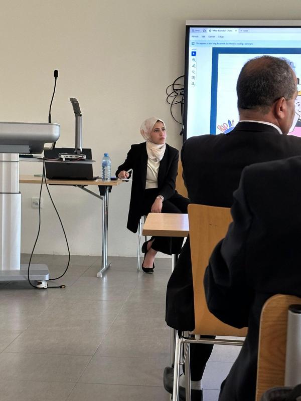 سارة الموسى  ..  مبارك الماجستير 
