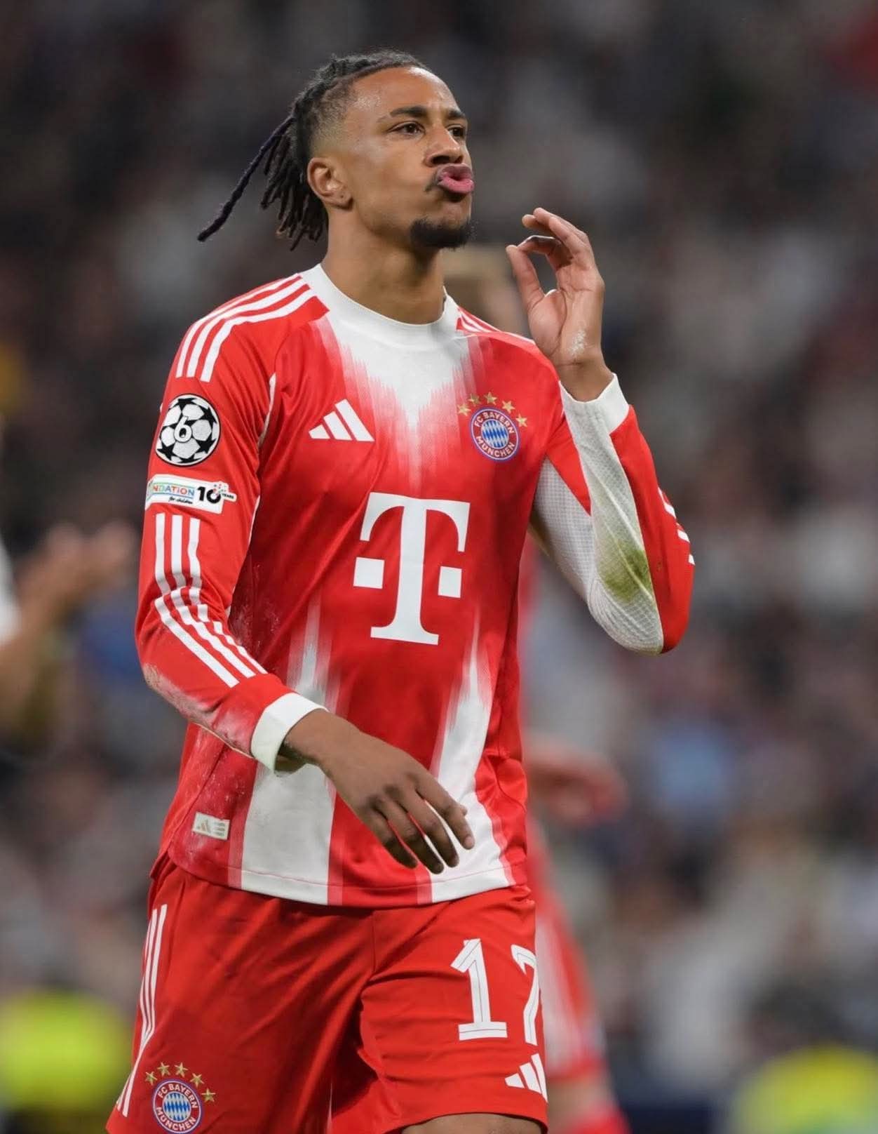 زيدان يشيد بأوليسيه ويقارنه بلامين يامال: من أفضل الأجنحة في العالم 