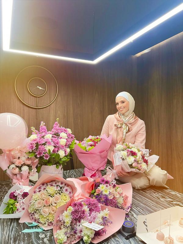 جود احمد الحوراني  ..  اول طالبة تناقش مشروع بكالوريس عن البوستبايوتيك