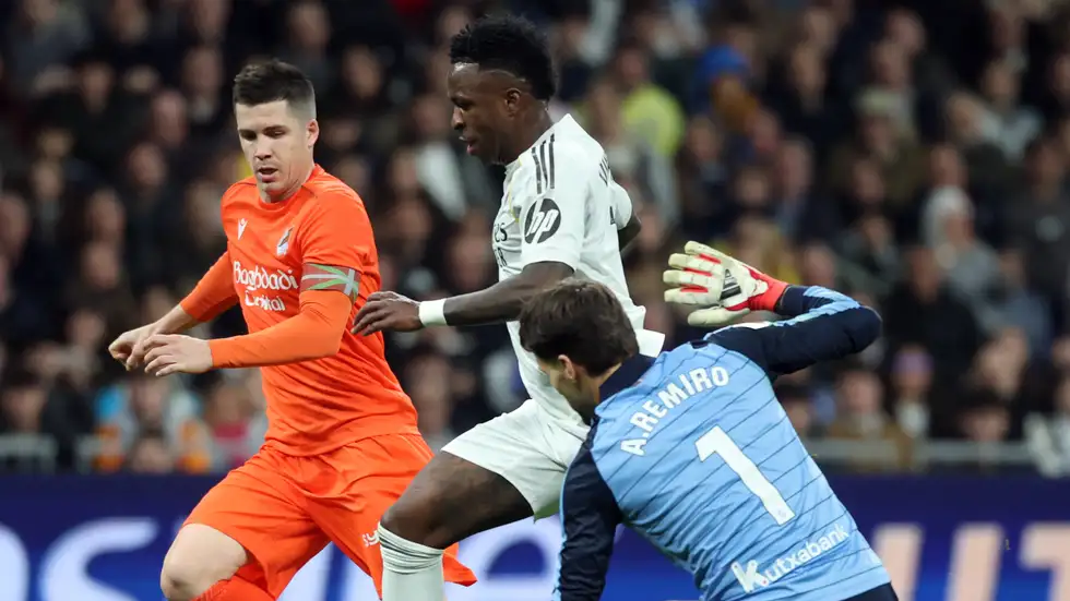 خدع الحكم ..  "الغطس" يضع فينيسيوس في قفص الاتهام 