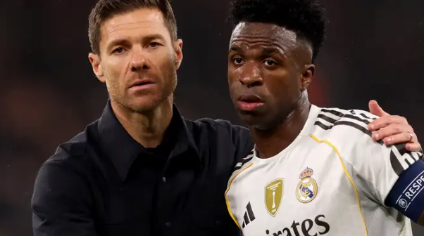 فينيسيوس يكشف الأسباب الحقيقية وراء تراجعه ..  وبيريز يتدخل!