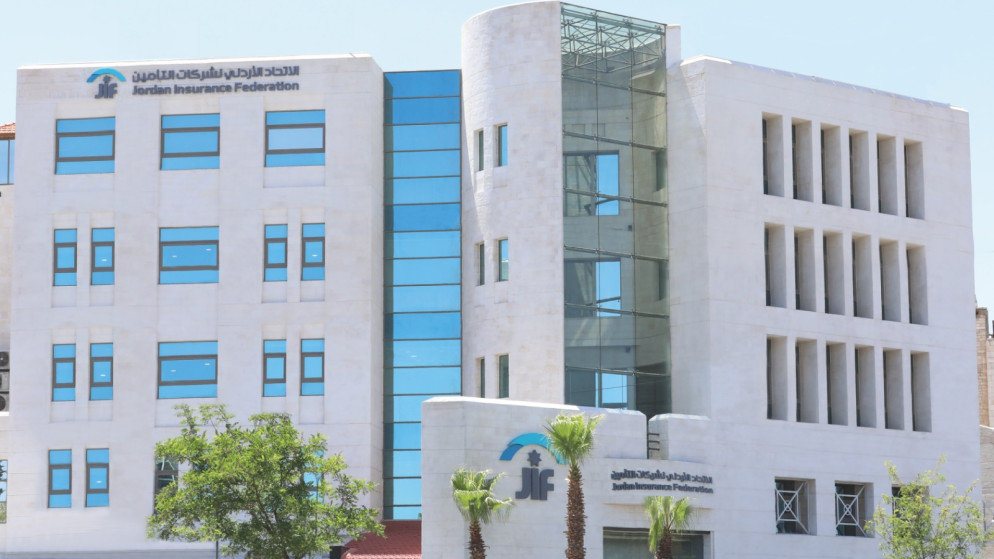 "اتحاد التأمين" يحذر المواطنين من سماسرة منتشرين في مناطق ترخيص المركبات