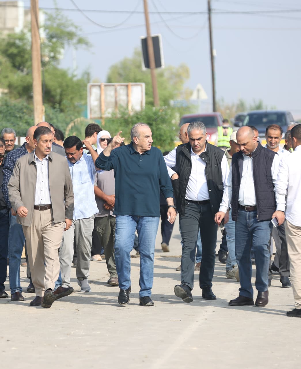 أبو السمن يتفقد مواقع تضررت بفعل السيول ويوجّه بإجراءات فورية لمعالجة الأضرار وإعادة تأهيل الطرق