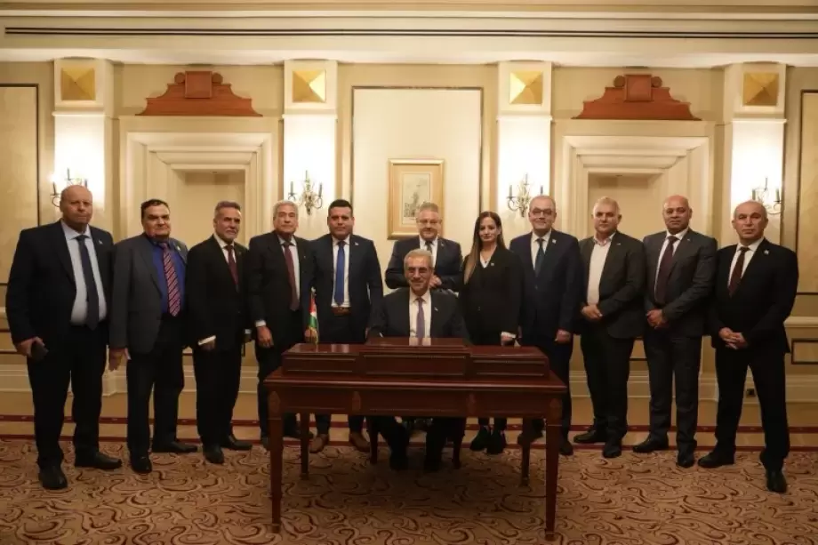 بعد حل اللجنة الحكومية في غزة ..  هل يسقط الفيتو الإسرائيلي على لجنة التكنوقراط؟  