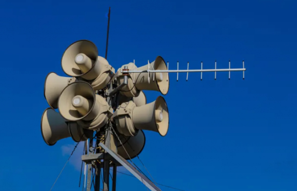 متى بدأ استخدام صافرات الإنذار؟