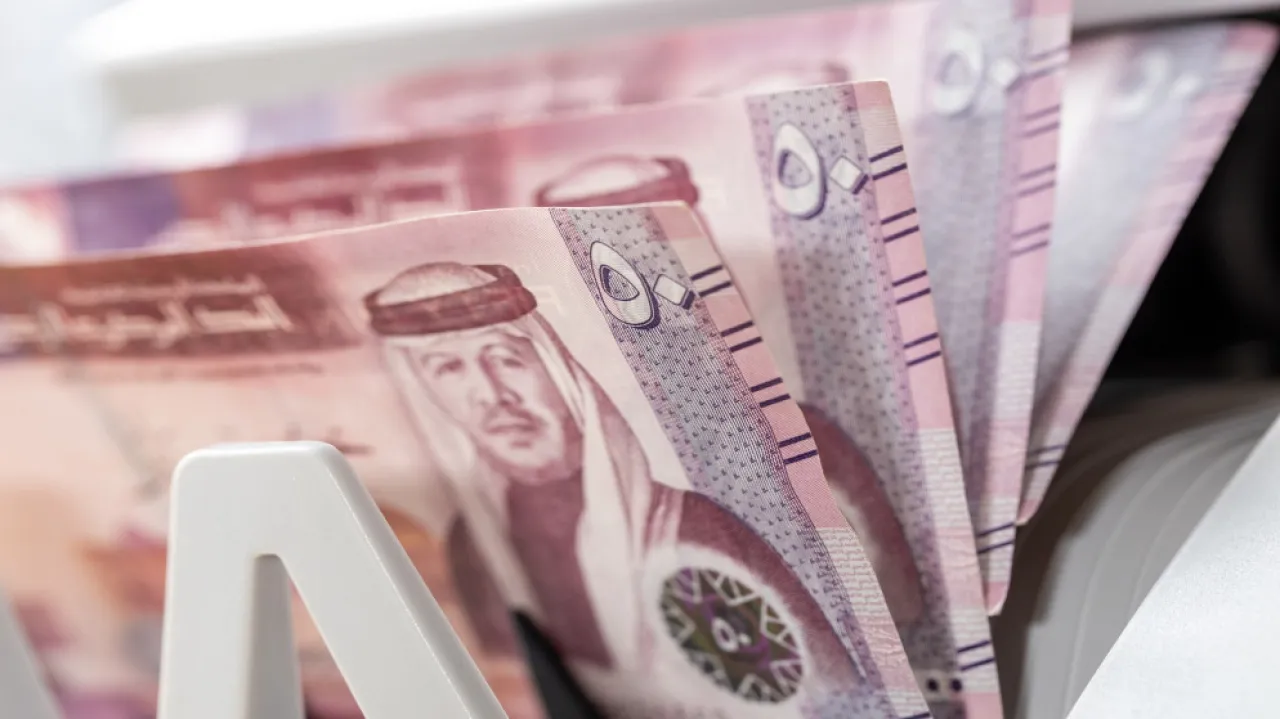 يقترض اليوم ويدفع لعشرين عامًا ..  مديونية الأردنيين تتجاوز 14.3 مليار دينار