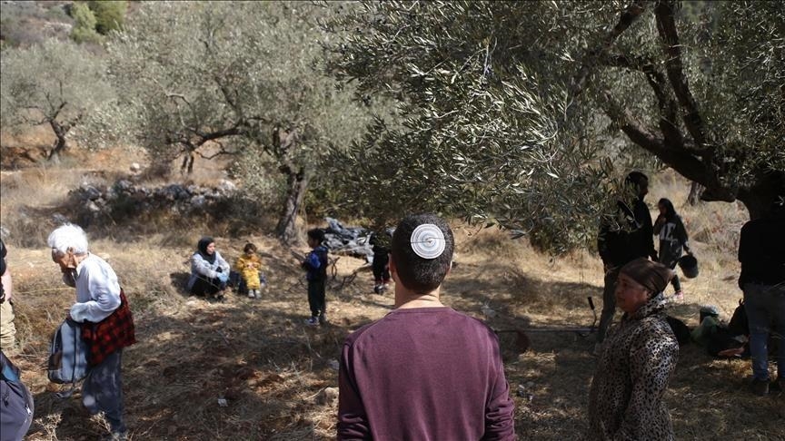 مستوطنون إسرائيليون يطلقون النار على أطراف قرية سنجل