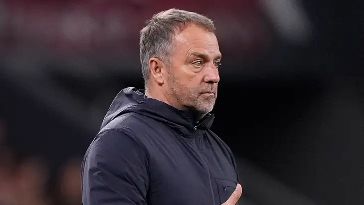 شعور مزدوج ..  مخاوف إضافية تضع فليك في حيرة