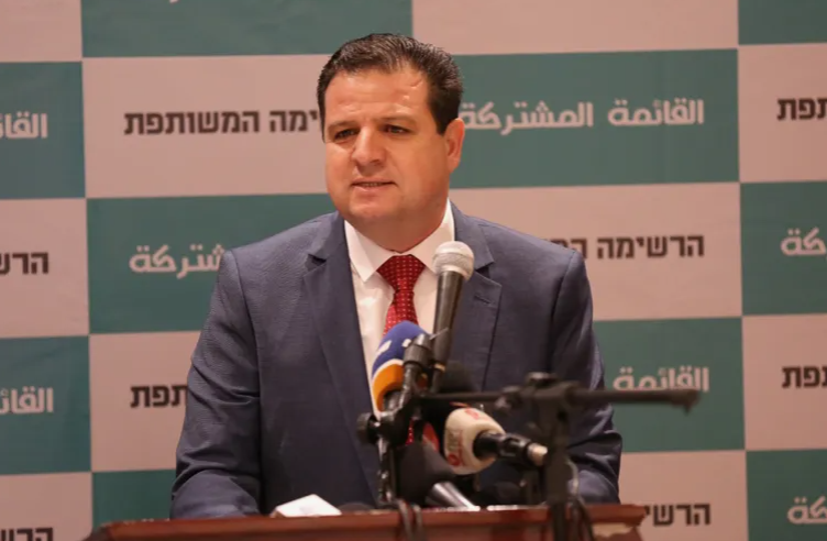أيمن عودة أحد أبرز الوجوه السياسية لفلسطينيي 48