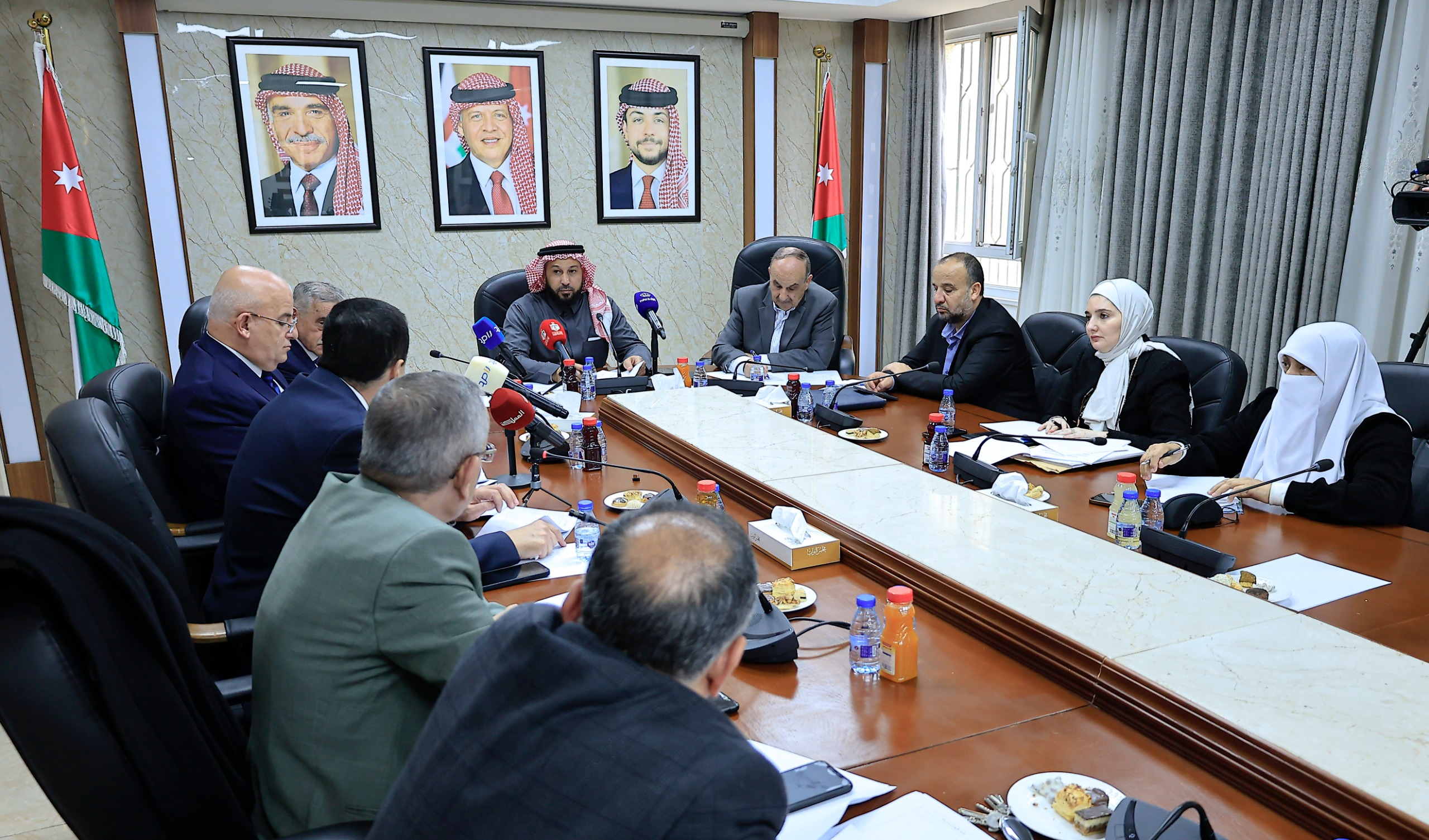 “التربية النيابية” تناقش  قانون التربية والتعليم وتنمية الموارد البشرية بحضور رؤساء الجامعات الحكومية  