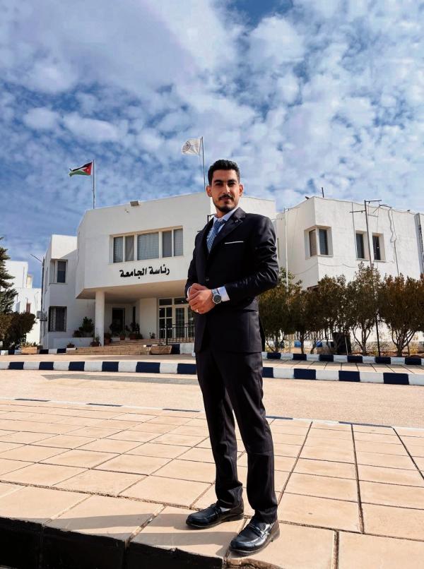 محمد إسماعيل الشحمه  ..  مبارك التخرج