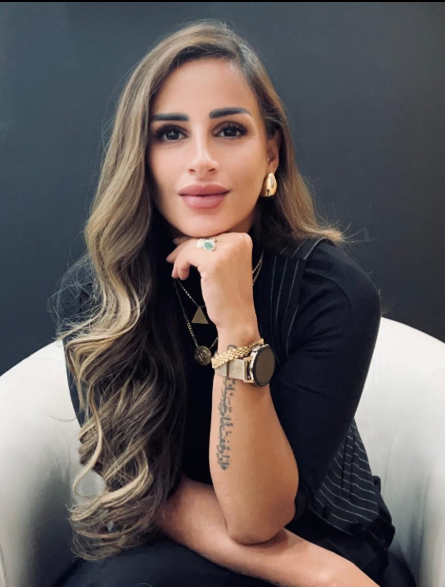 "إتيكيت العمل الرقمي" ..  قواعد ذهبية لضبط استخدام وسائل التواصل في بيئة العمل
