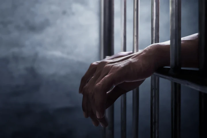 مشروع قانون التنفيذ يوسع منع سفر المدين ويعدل تسوية ديونه  