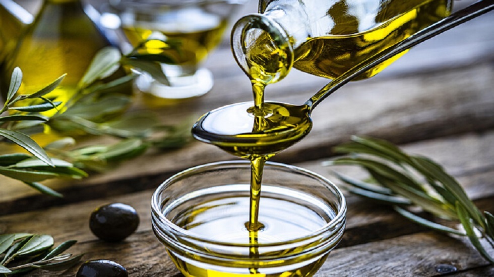 "الذهب الأخضر" ..  زيت الزيتون الأردني من أرض المملكة إلى موائد العالم