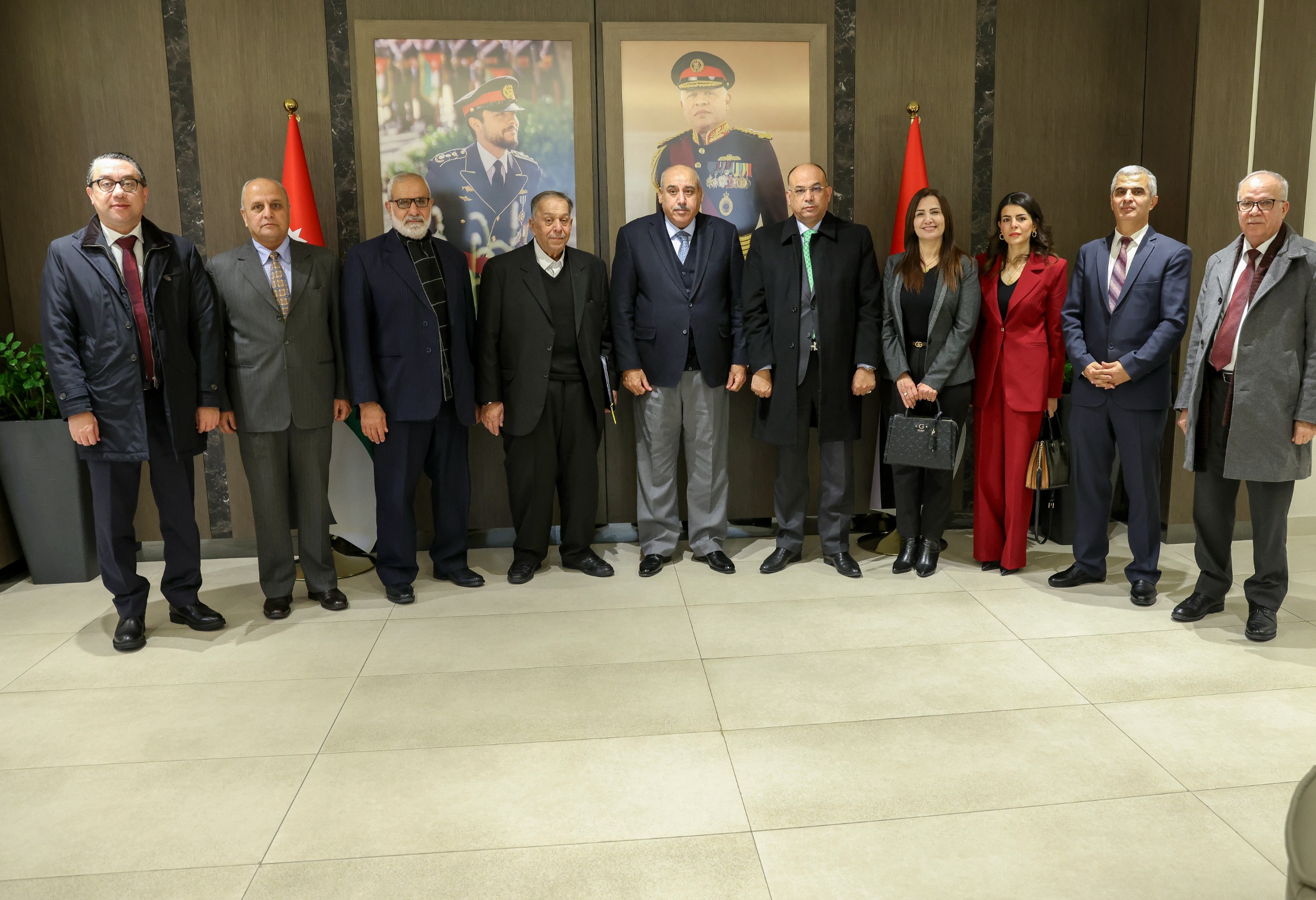 القاضي يستقبل وفداً من جماعة عمان لحوارات المستقبل