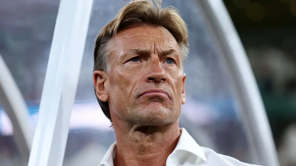 هل يقود رينارد الأهلي المصري بعد الرحيل عن السعودية؟ 