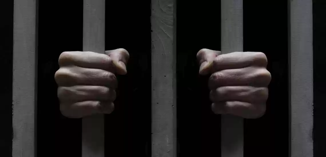 متى تُستبدل عقوبة الحبس؟ إليك الجرائم المشمولة وشروط العقوبات البديلة