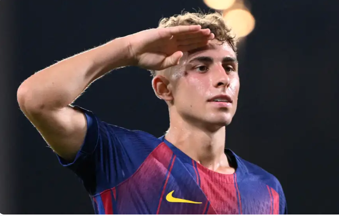 فيرمين لوبيز متردد بشأن البقاء مع برشلونة