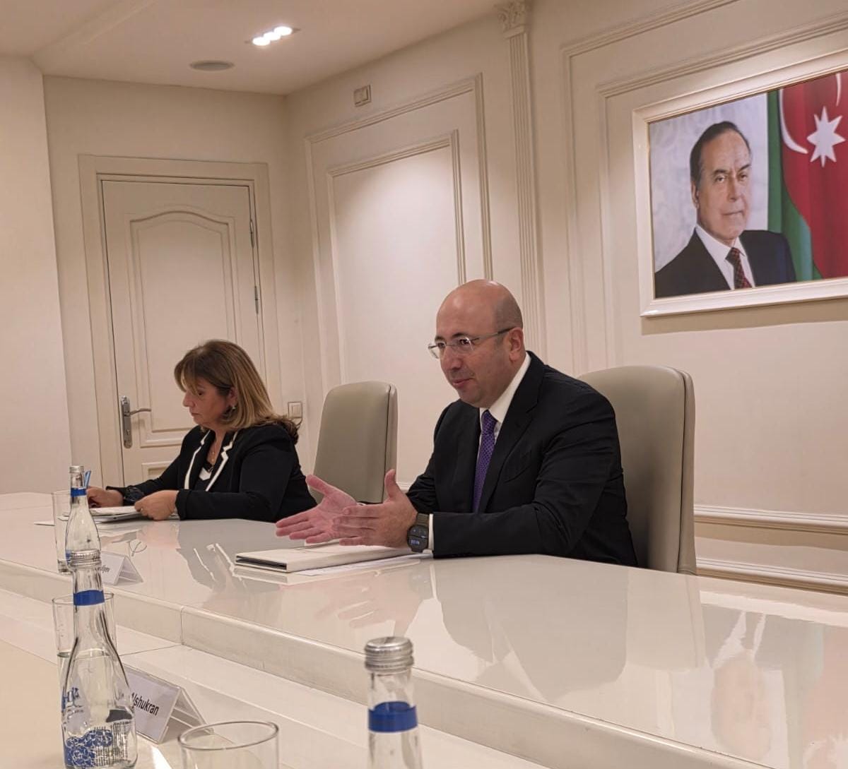 وفد إعلامي أردني يطلع على التجربة الأذرية في التخطيط العمراني 