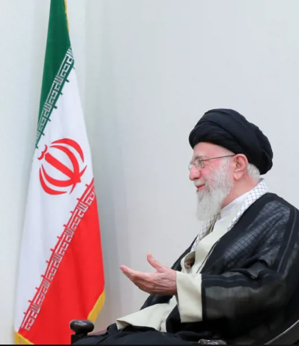 شعارات ليلية مناهضة لخامنئي في طهران في ذكرى الثورة