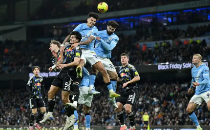 نجم السيتي في المقدمة ..  برشلونة يضع اللمسات الأخيرة لخطة ترميم الدفاع