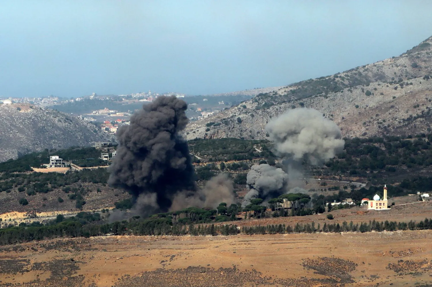 إسرائيل تتعهد بتكثيف هجماتها ضد «حزب الله» في جنوب لبنان