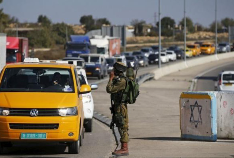 الاحتلال يشدد من إجراءاته العسكرية على حاجز عطارة شمال رام الله