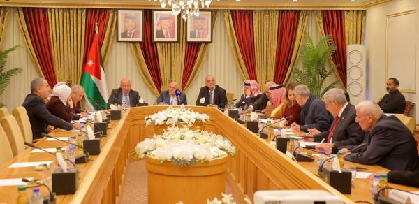 مالية الأعيان تبحث استراتيجيات ومشاريع السياحة والتربية والتعليم العالي