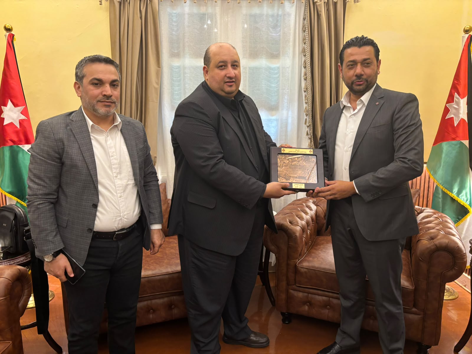 ممثلو وزارة التعليم العالي والجامعات والأكاديميات الأردنية يزورون القنصلية الفخرية للأردن في الإسكندرية 